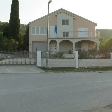 Vila Velebit *